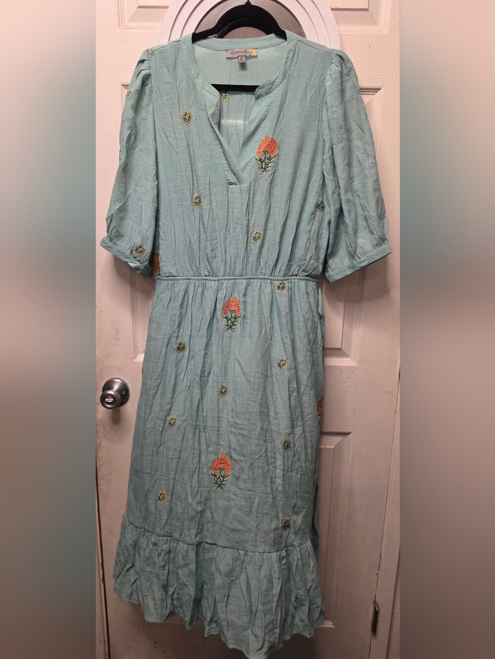 Figuroa And Flower Mint Green Embroidered Midi Dress - Women